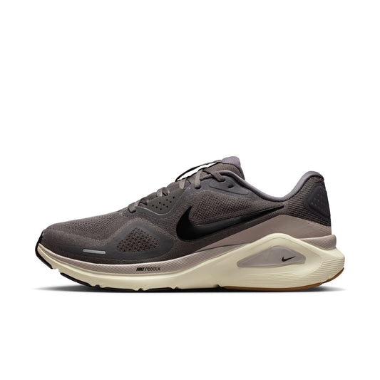 Men's Nike Structure 26