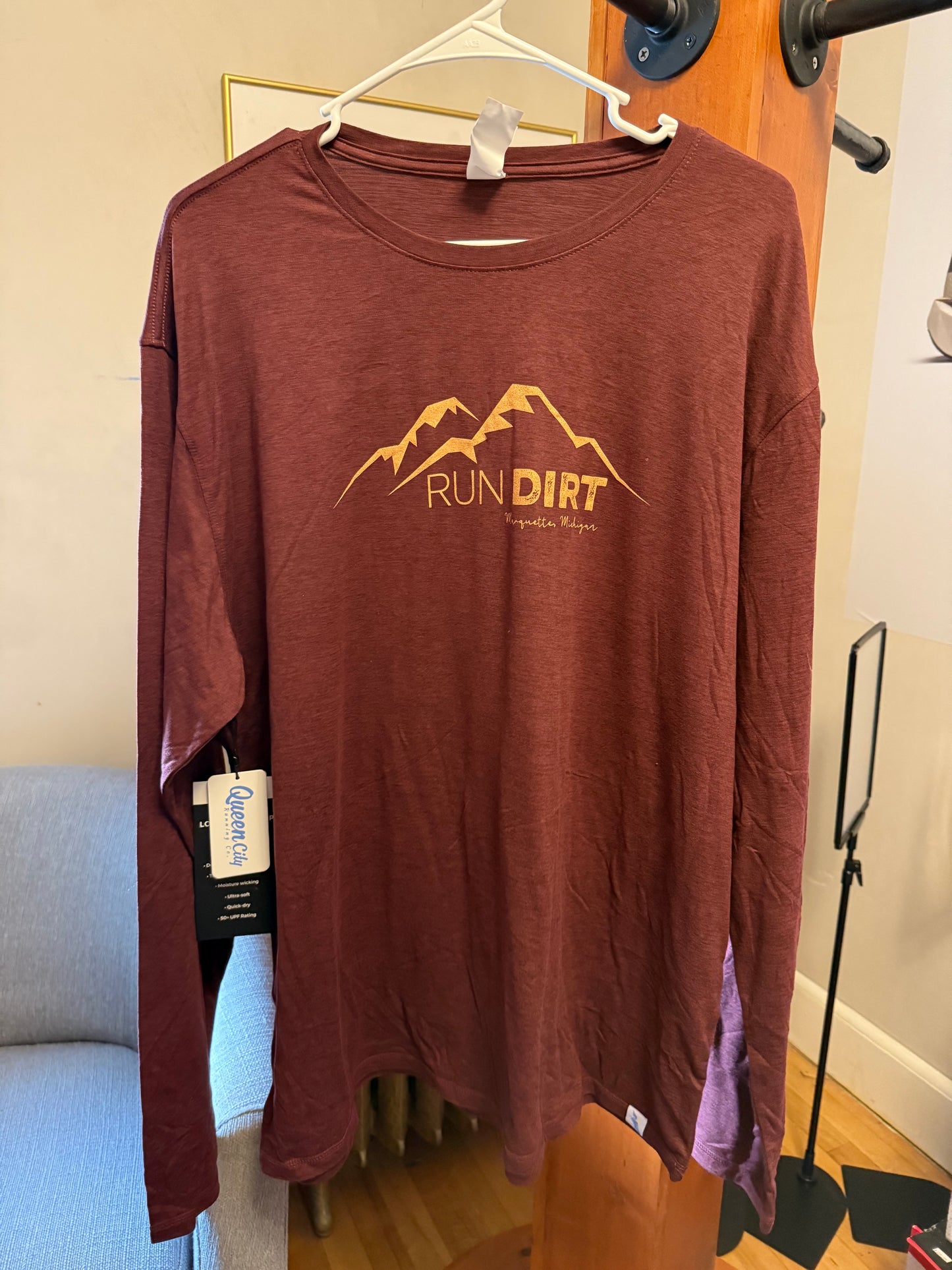 Men's QCRC Run Dirt Performance Tech Long Sleeve