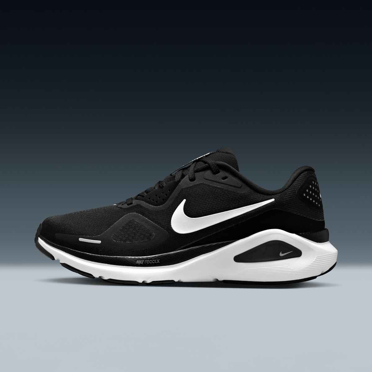 Women's Nike Structure 26