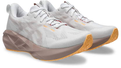 Women's ASICS NOVABLAST 5