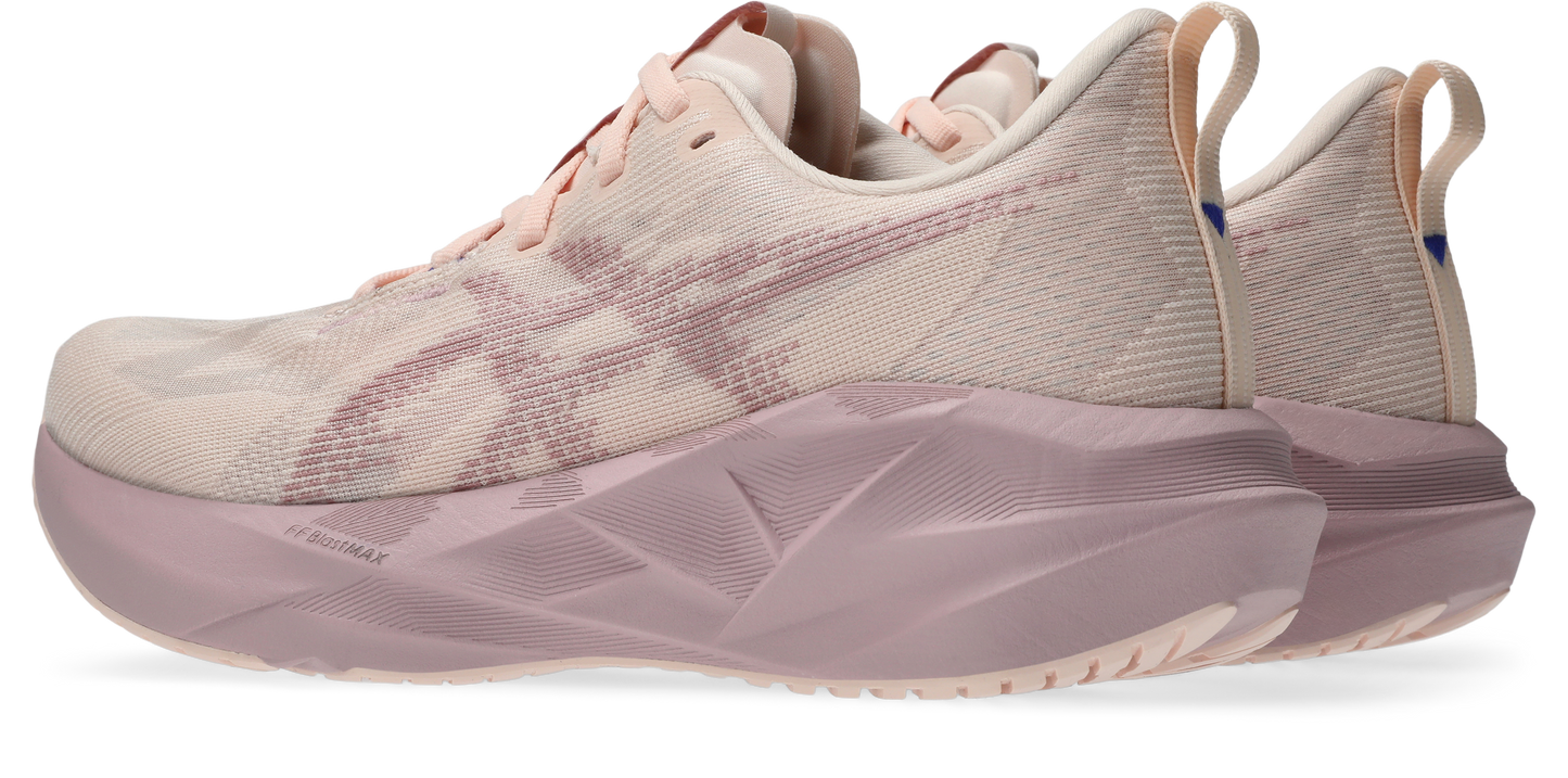 Women's ASICS NOVABLAST 5