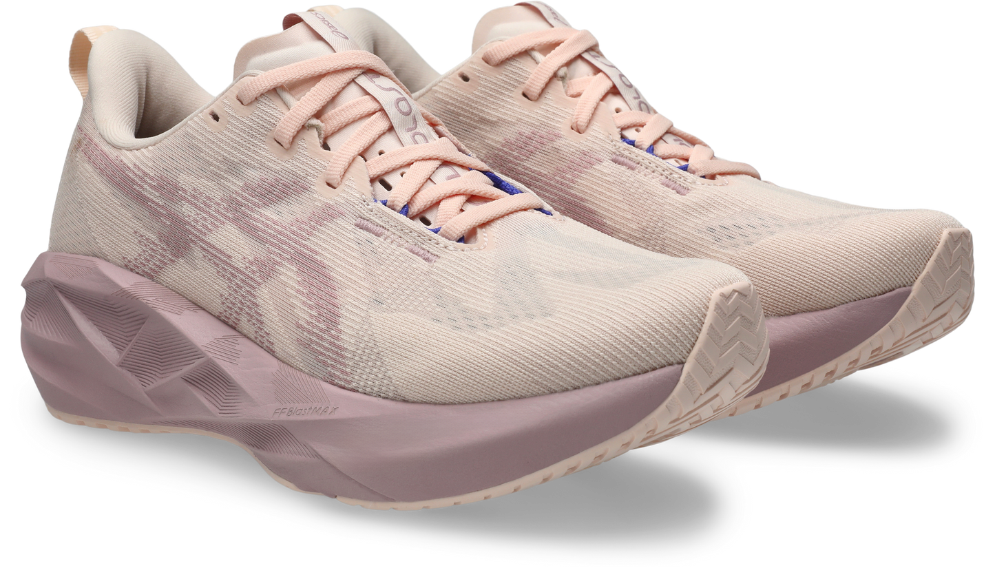 Women's ASICS NOVABLAST 5