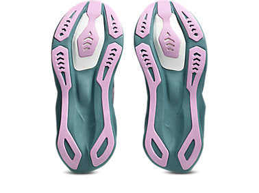 Women's Novablast 6
