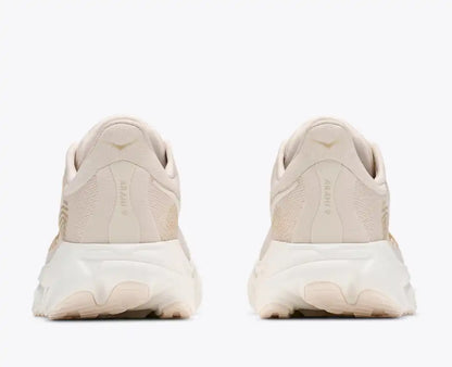 Women's Arahi 9