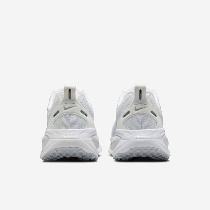 Women's Nike Vomero 18