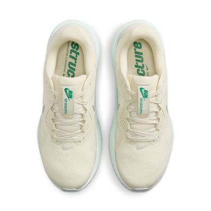 Women's Nike Structure 26