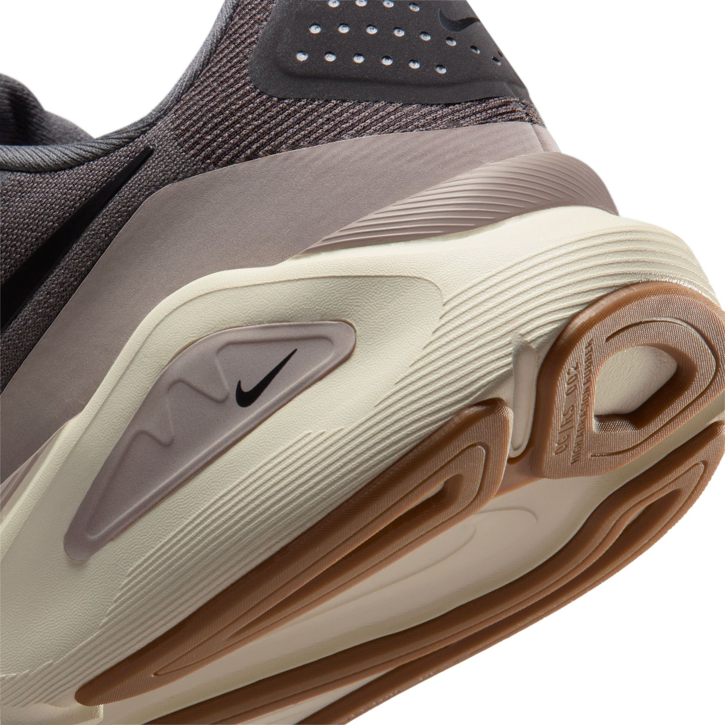 Men's Nike Structure 26
