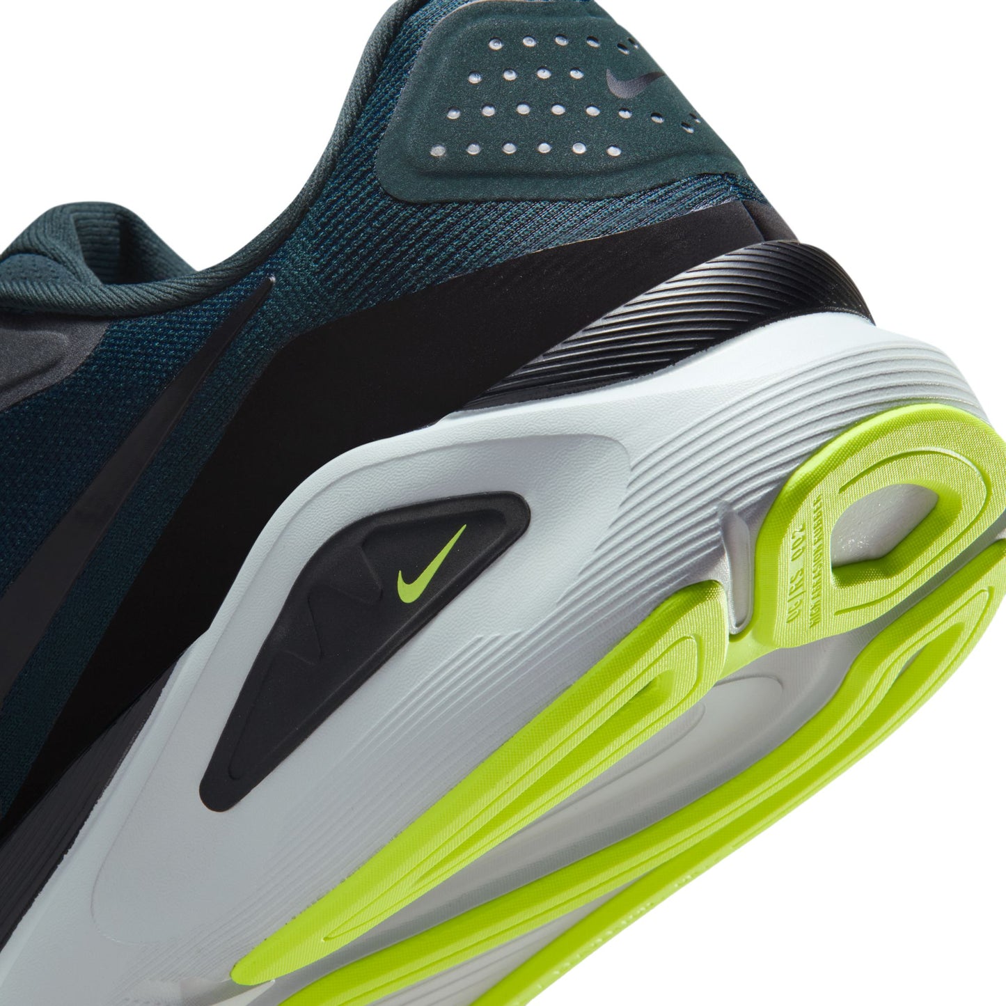 Men's Nike Structure 26