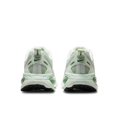 Women's Nike Vomero 18