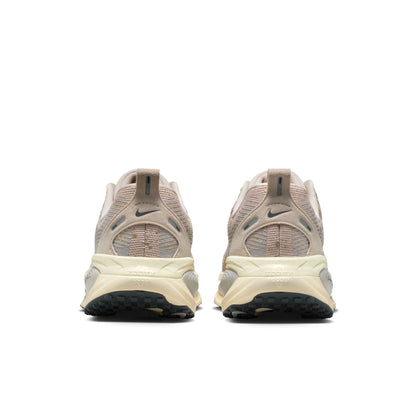 Women's Nike Vomero 18