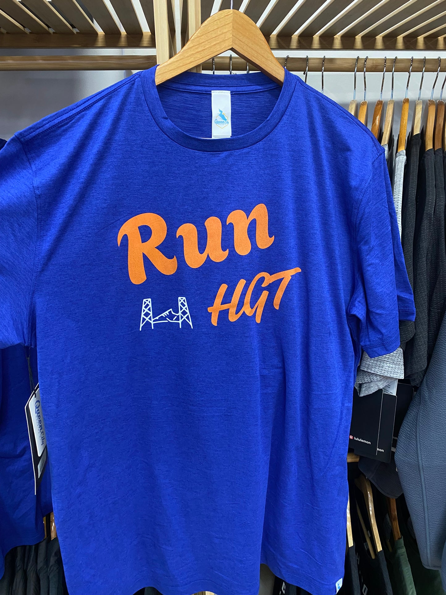 Men's QCRC Run MQT/HGT - Performance Classic Fit Tee