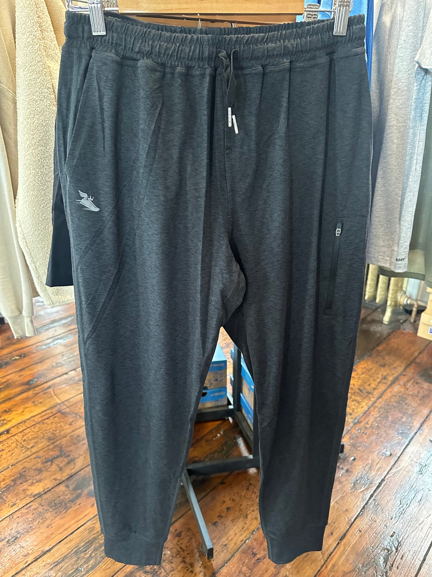 Men's QCRC Performance Tech Joggers