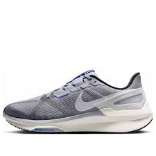 Men's Nike Structure 25